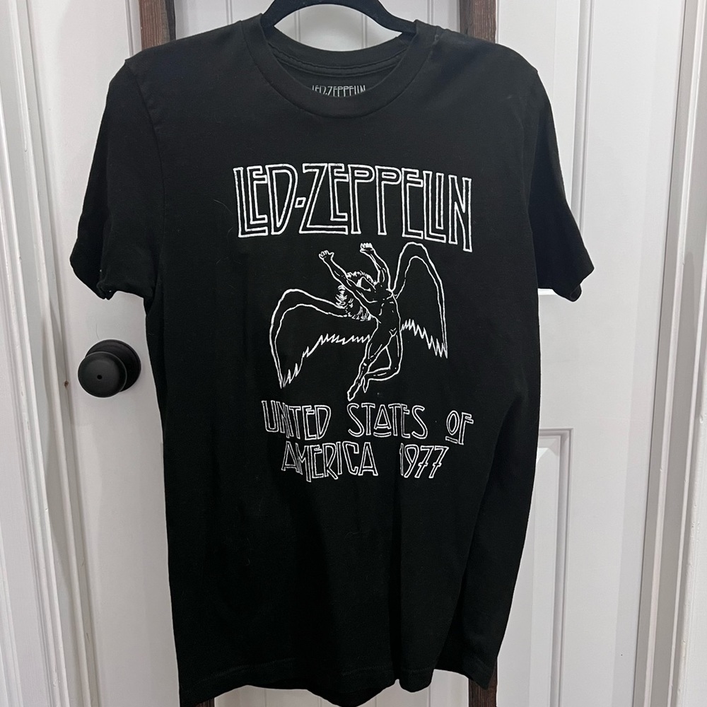 Graphic T